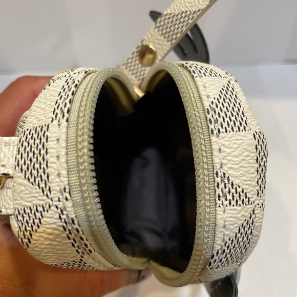 Super cute!  NEW!  Owl Bag backpack charm/coin purse - Picture 4 of 8